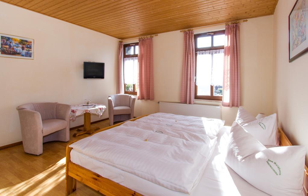 Pension Zum-Ratsherrn Friedrichroda Room photo